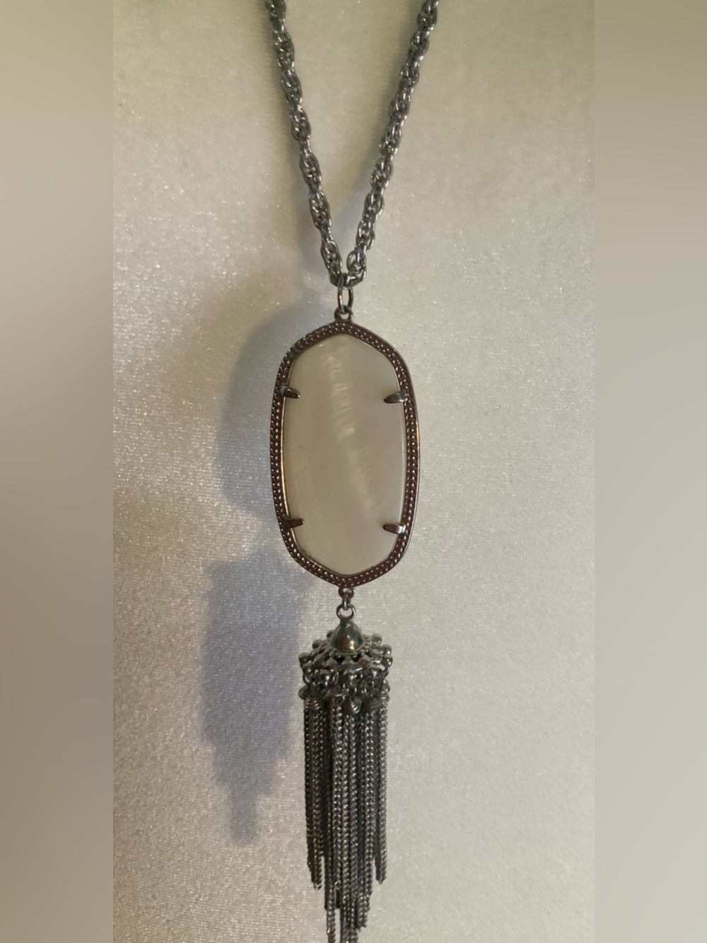 🤍Kendra Scott Silver-Tone White Stone Tassel Pendant Necklace